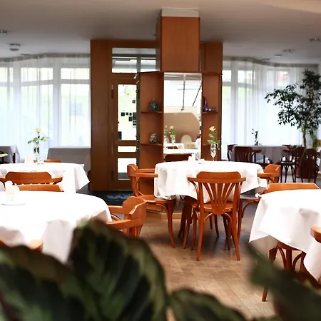 Atrium Hotel