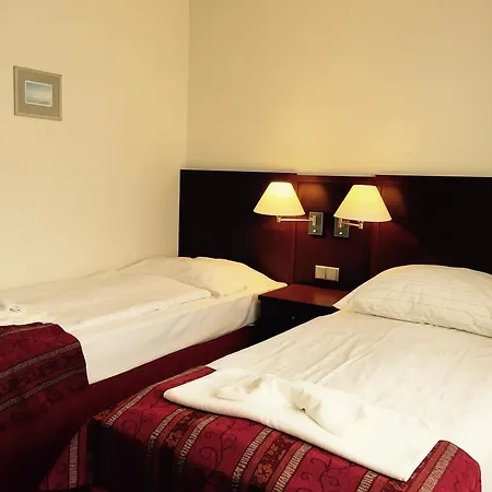 Atrium Hotel 3*