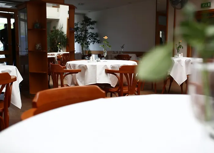 Atrium Hotel 3*