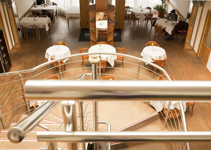 Atrium Hotel 3*