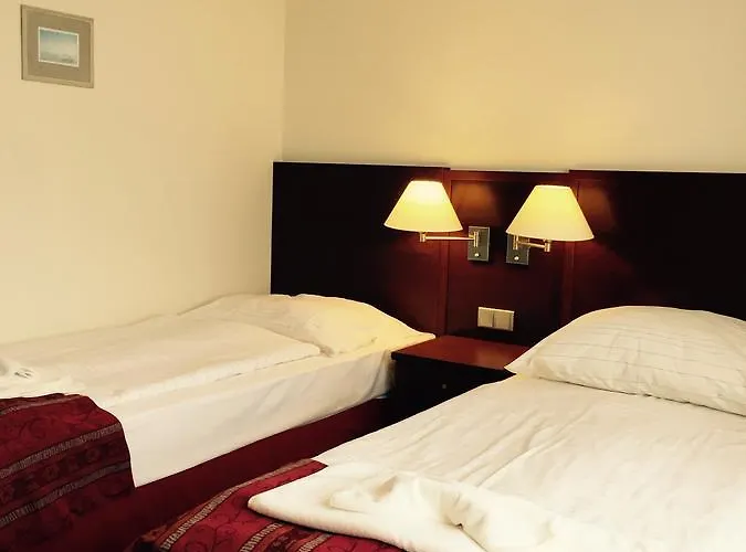 Atrium Hotel 3*